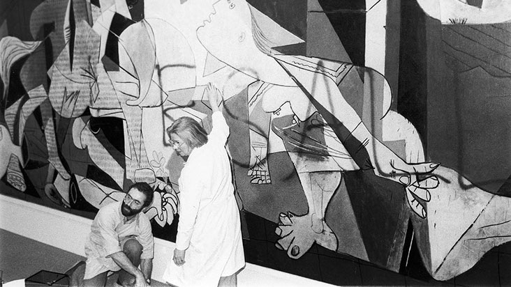Guernica - Fotografía del ataque de Tony Shafrazi